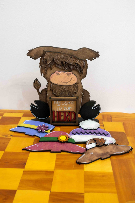 Interchangeable Highland Cow with Hats